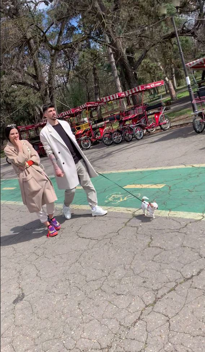 Bogdan Olaru și iubita lui, la plimbare prin Herăstrău (Foto: CANCAN.RO)
