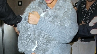 Beyonce umbla cu un bebelus fals?