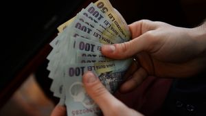 Salariul minim crește, începând cu 1 ianuarie