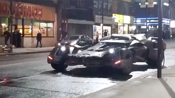 VIDEO| Mașina lui Batman, ridicată de poliție