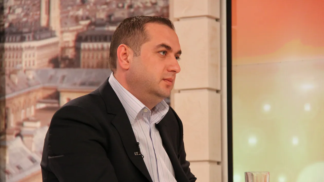 Toate bulibasele din Oltenia s-au adunat la capataiul lui Goaica! Tatal lui Leo de la Strehaia, jelit si de saraci si de bogati