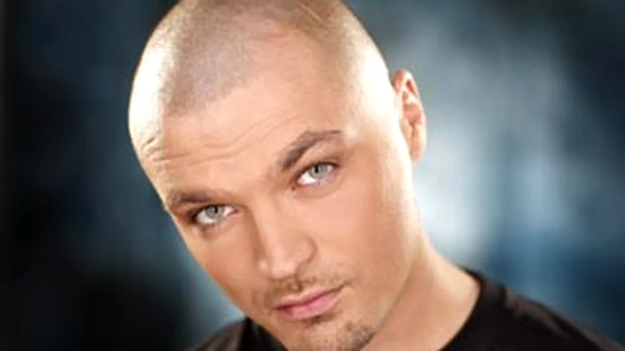 Credeai ca ii place doar sus pe bar, seara de seara in club? Nu o sa ghicesti cum se relaxeaza Puya in timpul liber si ce crede despre telefoanele mobile!