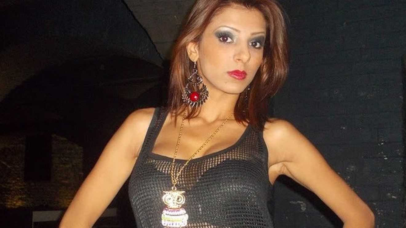Va mai amintiti de Alina Percea, tanara care si-a vandut virginitatea? Vezi cum arata acum in costum de baie!