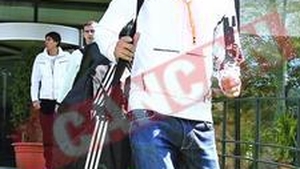 Florin Costea il plimba pe Mititelu cu tractorul