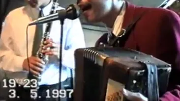 Incredibil! Vezi cum arata Salam la 18 ani!