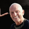 „Când a murit mama au fost comentarii că a murit din cauza mea”. Leonard Miron a devenit ofițer de probațiune în Marea Britanie