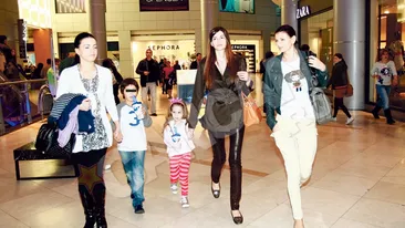 Monica a dus-o pe Irina la biserica