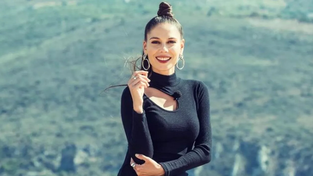 Irina Fodor, fără lenjerie intimă la TV. Fanii au rămas uimiţi!