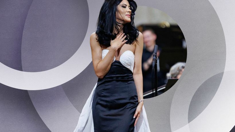 A strălucit în rochia de 10.000 €! Celebra mezzosoprană, Andreea Ilie, a primit mesajul de la neamțul pe care nu-l mai văzuse de 15 ani și… Și-a arătat inelul de la cununie!