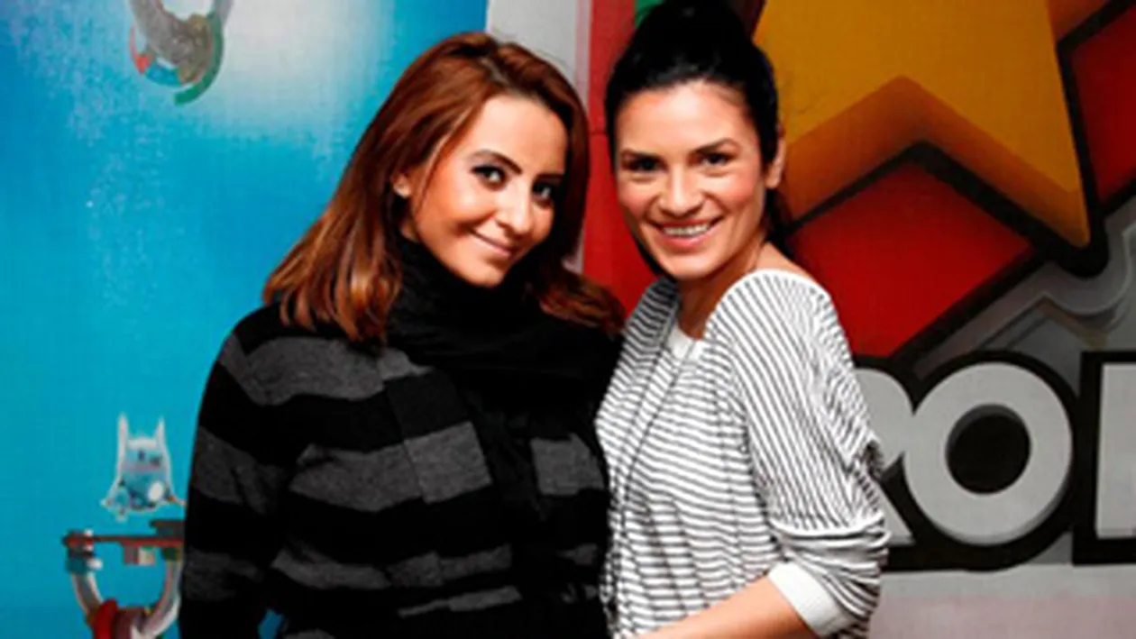 Fetita Giuliei este deja vedeta! Vezi cine ii mangaie burtica vedetei!