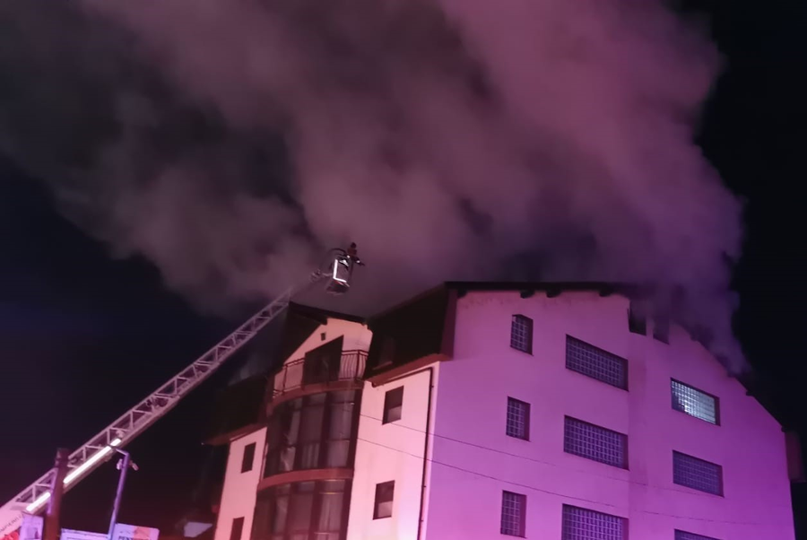 Incendiu la o pensiune din Călimănești