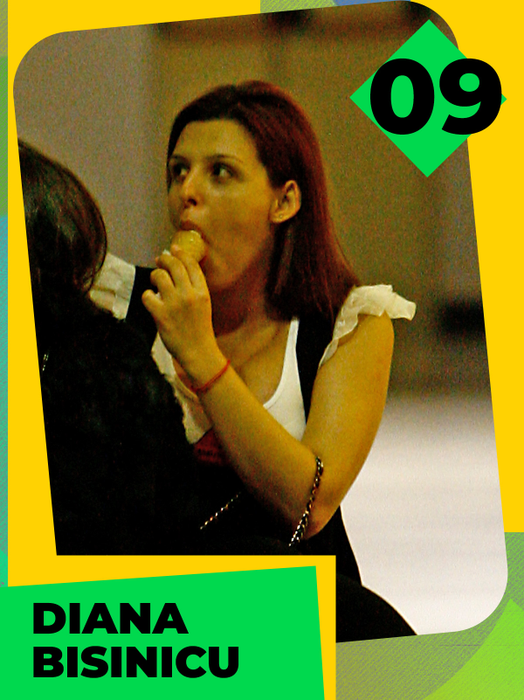 TOP 30 sexy vedete care au făcut show cu frișcă și cu înghețată! Antonia, Delia și Babs nu s-au putut abține! Avem 100 de fotografii de colecție!