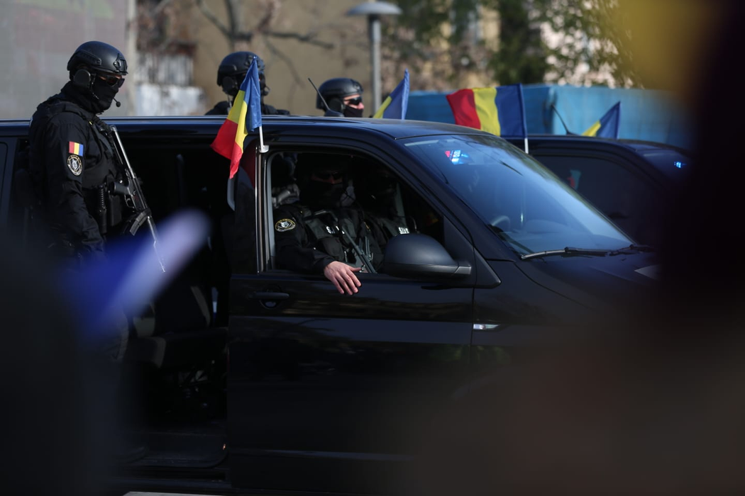 CANCAN.ro transmite LIVE de la mega-parada Centenarului. La mulți ani, România!