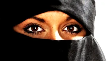 Ca sa nu isi faca de rusine familia, tinerele musulmane merg la medic sa isi refaca himenul!