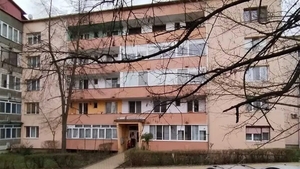 Orașul din România care oferă 100 de euro pe lună pentru chirie acestor români