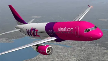 Un avion Wizz Air s-a întors de urgență pe Aeroportul Sibiu, după ce a lovit o pasăre