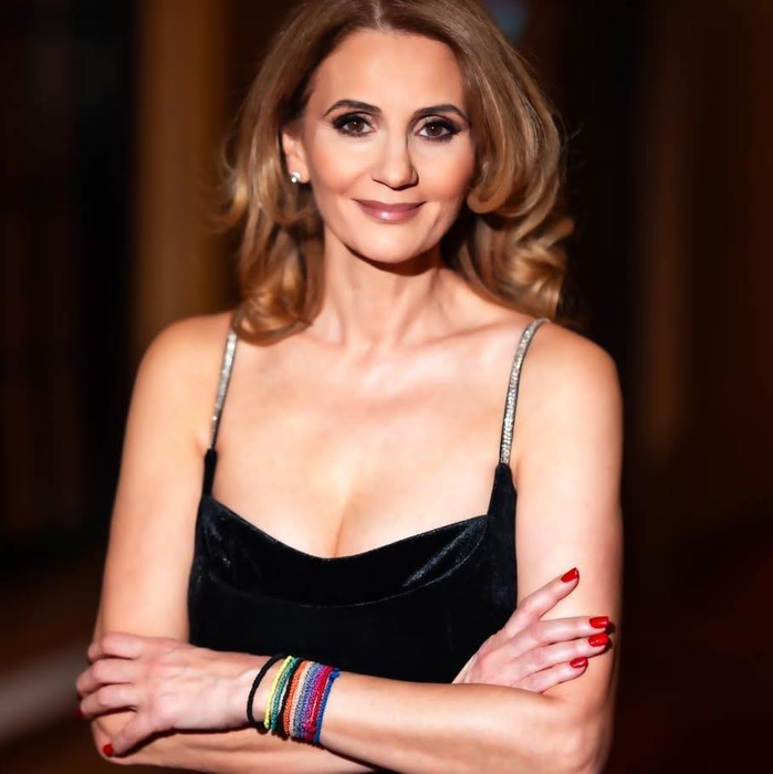 Cum arăta Anca Alexandrescu la începutul carierei! Dacă o vezi, nu o recunoști