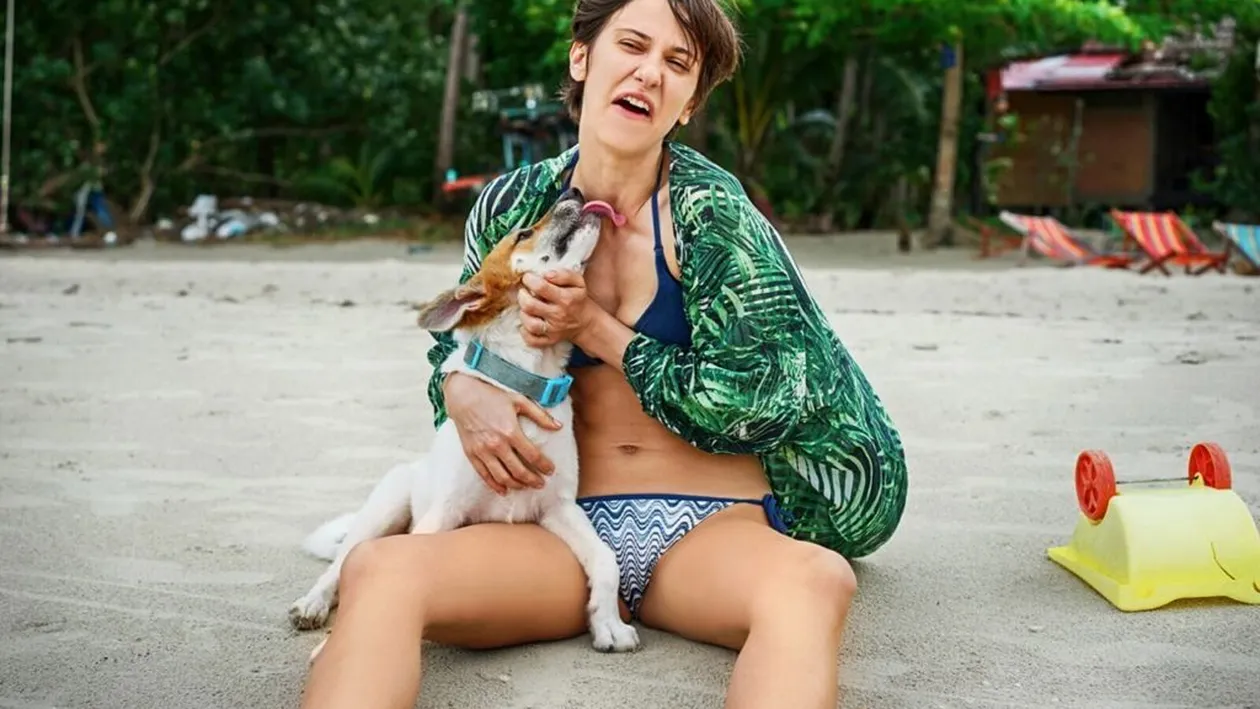 Ce face Dana Rogoz de arata atat de bine! Vedeta n-are pic de celulita, iar abdomenul e plin de patratele 