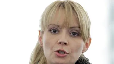 Politicienii fac stirile la Realitatea TV! Viorel Hrebenciuc, Daciana Sarbu si Elena Udrea vor fi reporteri si moderatori la emisiunile postului!