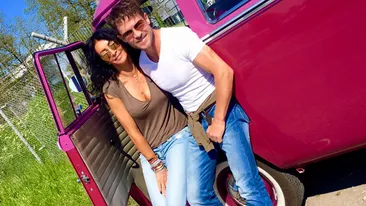 Cum l-a fotografiat MIHAELA RĂDULESCU pe iubitul ei! Doar ea îl vede aşa în dormitor