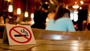 Fumatul va fi în continuare interzis în baruri! Iată ce s-a anuntat azi 