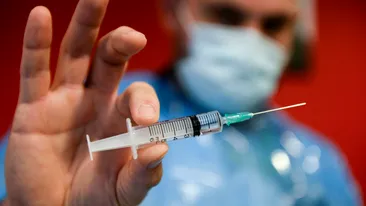 Vaccinarea la sat, o adevărată provocare! „Nu am de gând să mă vaccinez. Mai bine să mor aşa cum m-a dat Dumnezeu, fără să fiu vaccinat şi modificat genetic''