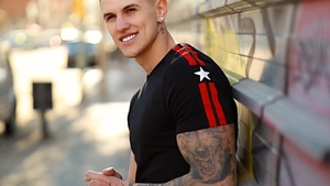 Cine este de fapt Alex Delea, câștigătorul Survivor România 2022. Dramele prin care a trecut barmanul