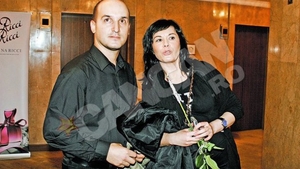 Nu o iarta! Vrea sa ia pielea de pe ea! Ii cere un miliard despagubire pentru ca l-a denigrat: “nu m-a dezvirginat!”