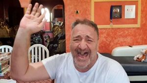 Nelson Mondialu a plecat de acasă? Celebrul personaj le-a spus fanilor că s-a despărțit de soția Liana