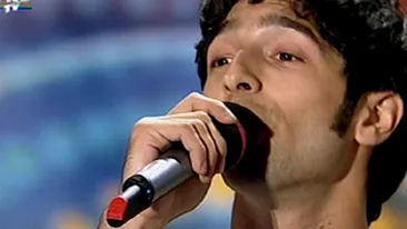 Romanticul Jose Armando de la Romanii au talent! A cantat o melodie in limba spaniola pana a topit-o pe Andra cu vocea sa!