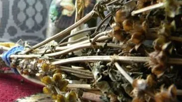 Obiceiuri si traditii in ziua Botezului Domnului! Lasa busuioc sub pragul casei ca sa afli cati petitori vei avea si mananca turta sarata sa-ti vezi sotul in vis