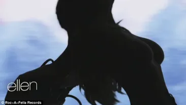 VIDEO Kim Kardashian, topless pentru prima dată de când a născut! Uite cum arata goala, in bratele iubitului ei