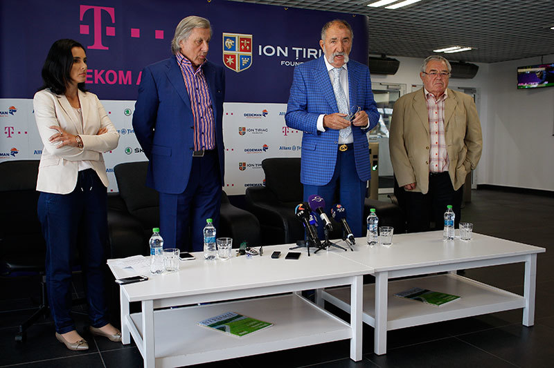 Ion Ţiriac are două echipe de hochei! Simona Halep se implică, la rândul ei, în proiect. „Sunt 40 de copii care…”