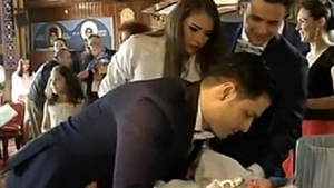LIVIU VÂRCIU, naş de botez: ”Vreau să intru în biserică să mă lepăd de Satana!” Imagini fabuloase de la marele eveniment