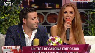 VIDEO Cristea i-a dat "craci" Biancai pe plaja! Ea il ispitea la greu cu funduletul ei in tanga, dar el se credea la EURO si voia sa-i traga la poarta