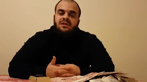 "Ţăranul cu Maserati" şi-a luat lingou de aur de Anul Nou! Propunerea pe care i-o face Ancăi de la Strehaia: "Sunt foarte supărat că sunt plagiat de Leo" 