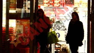 Adela Popescu, o vedeta nocturna! A iesit la cumparaturi pe intuneric