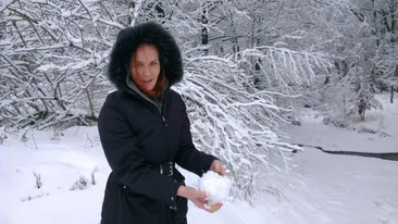 Cea mai norocoasă vedetă de Valentine's Day! Ioana Maria Moldovan pleacă în vacanţă!