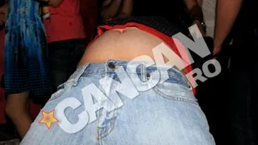 Un designer roman, surprins in offside! Prins cu barbatia la vedere in club!