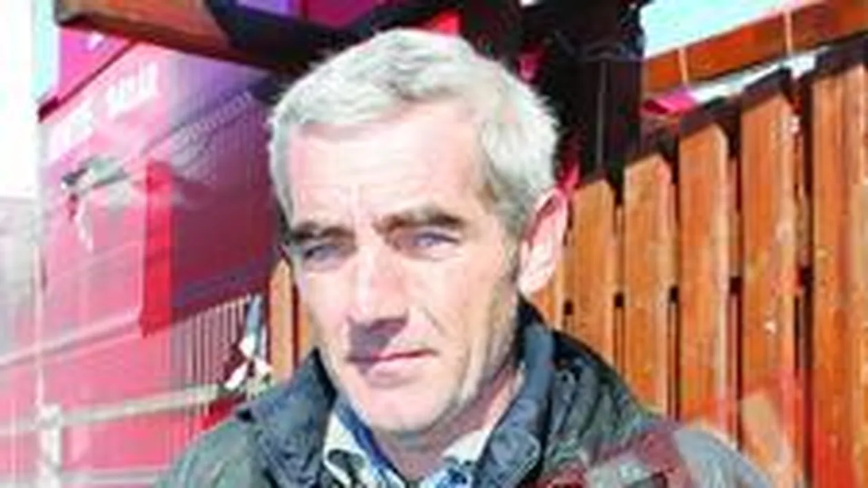 Sechestrat si amenintat de un patron pistolar