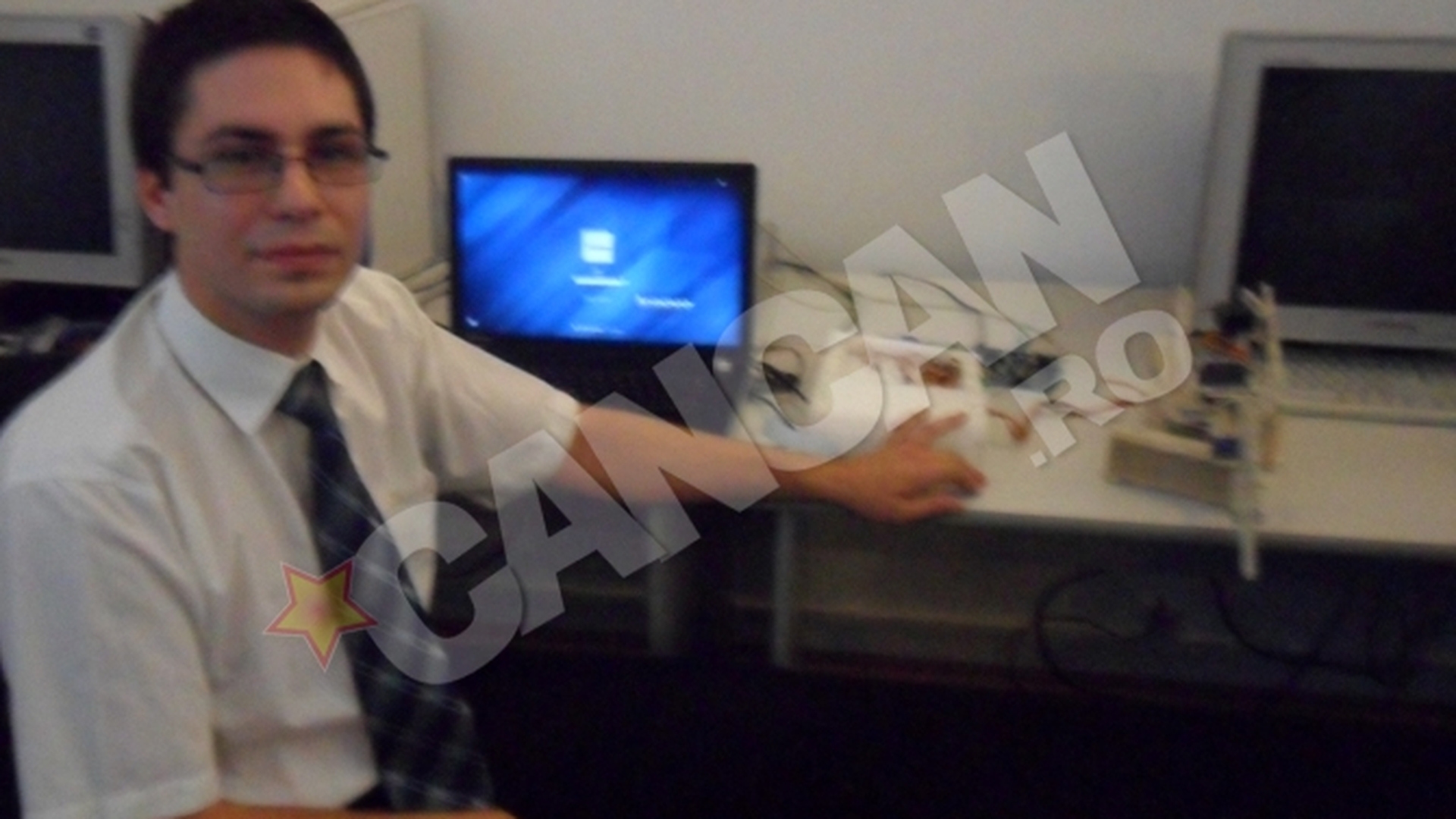 Un student a creat o mana bionica