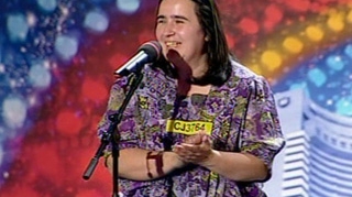Reactiile incredibile ale unei doamne eliminata de la "Romanii au talent"! Uite ce fete face cand afla ca e eliminata!