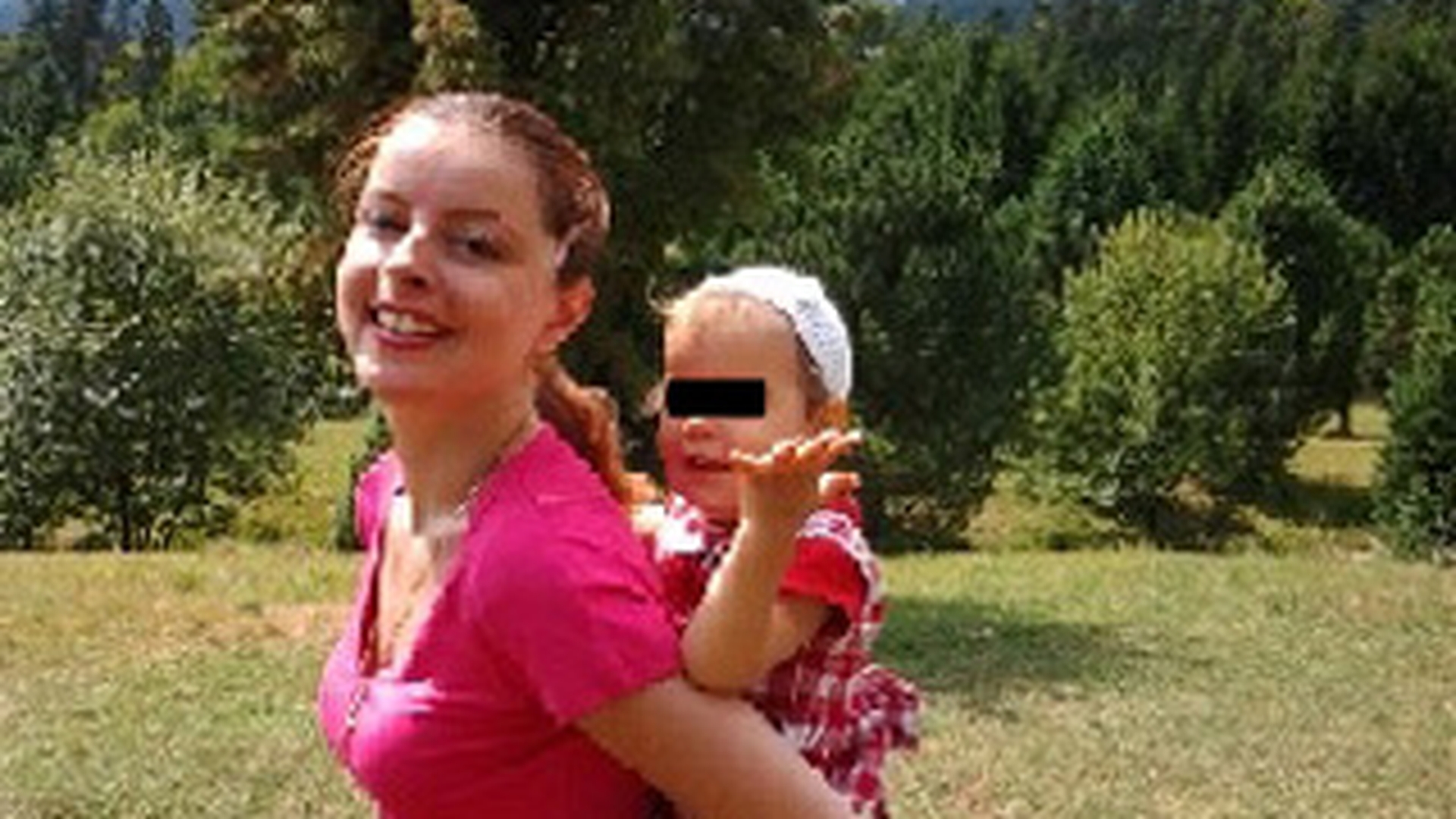 Soprana si-a luat cateva zile libere inainte de a urca din nou pe scena! Amelia Antoniu si-a dus fetita la munte