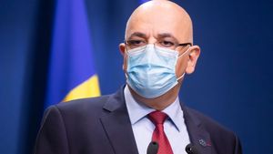 Anunțul făcut de Raed Arafat! Masca de protecție devine obligatorie în spațiile publice
