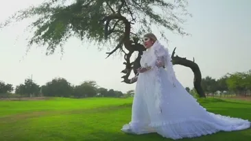 VIDEO - El este artistul cu cele mai multe dislike-uri! TAHER SHAH este,  probabil, cel mai bizar personaj de pe Youtube