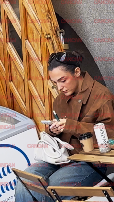 Alexia Eram, la un scroll în tihnă la Utopia