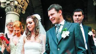 Niculae isi urmareste non-stop sotia pe camere video