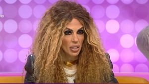 Raluca Badulescu analizează ţinutele doamnelor şi domnişoarelor de pe litoral: "Sunt sigură că şi-au dat doctoratul"