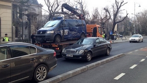 Accident HORROR in centrul Bucurestiului! Un pieton a fost ZDROBIT de o masina a Politiei Locale!