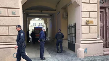 Un bărbat a încercat să-și dea foc în fața Tribunalului Timiș! Care este motivul